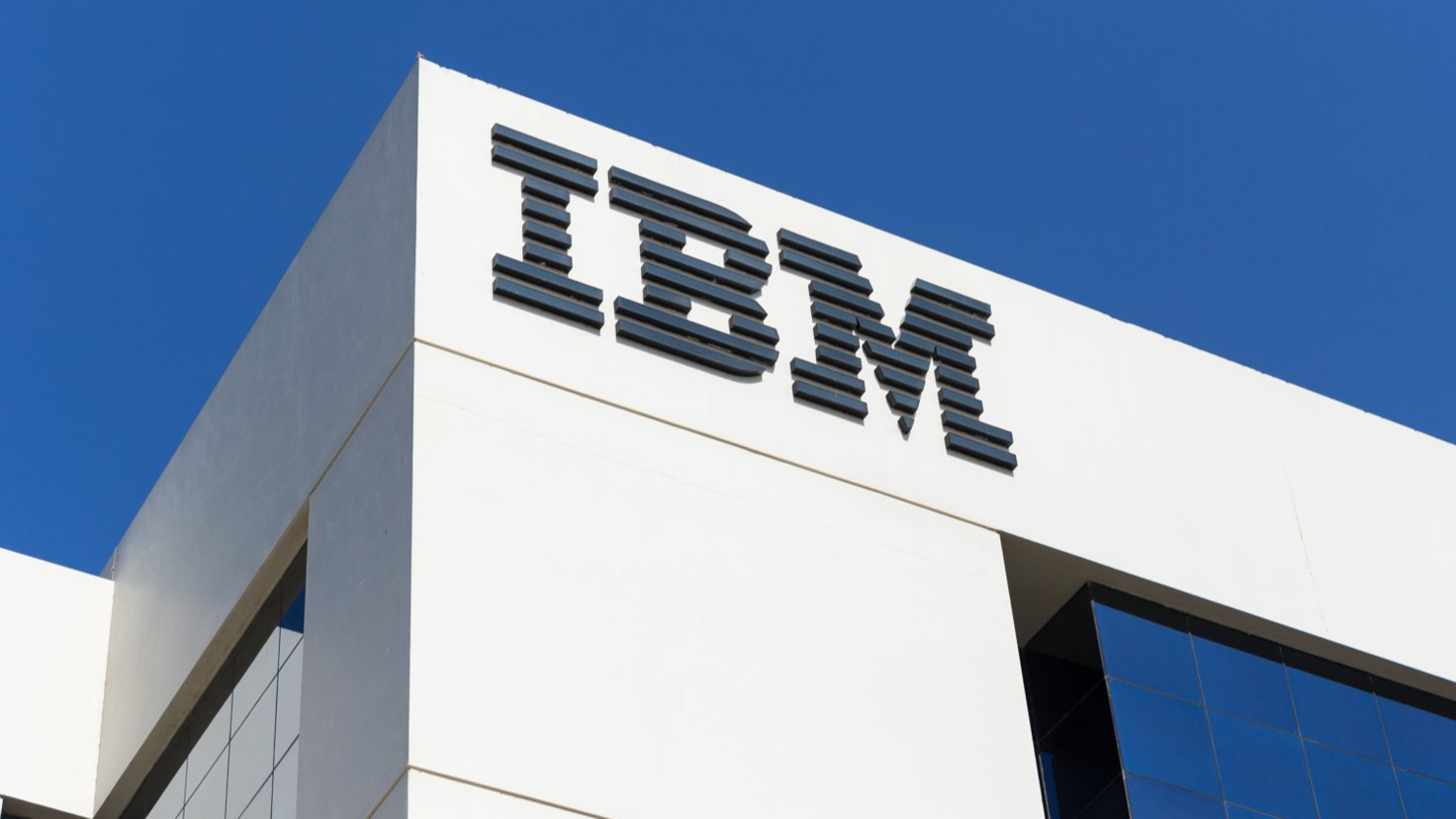IBM revenues drop for fifth quarter consecutively