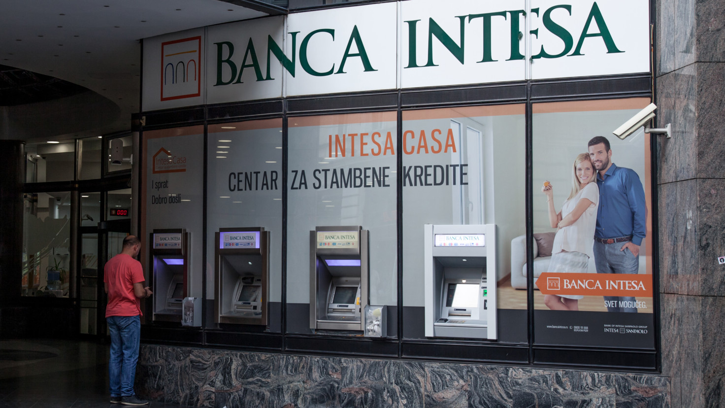Intesa Sanpaolo Bank Launches Surprise 4 9bn Bid For Rival Ubi Currency Com